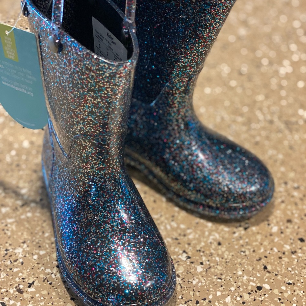 Toddler rain boots size 8